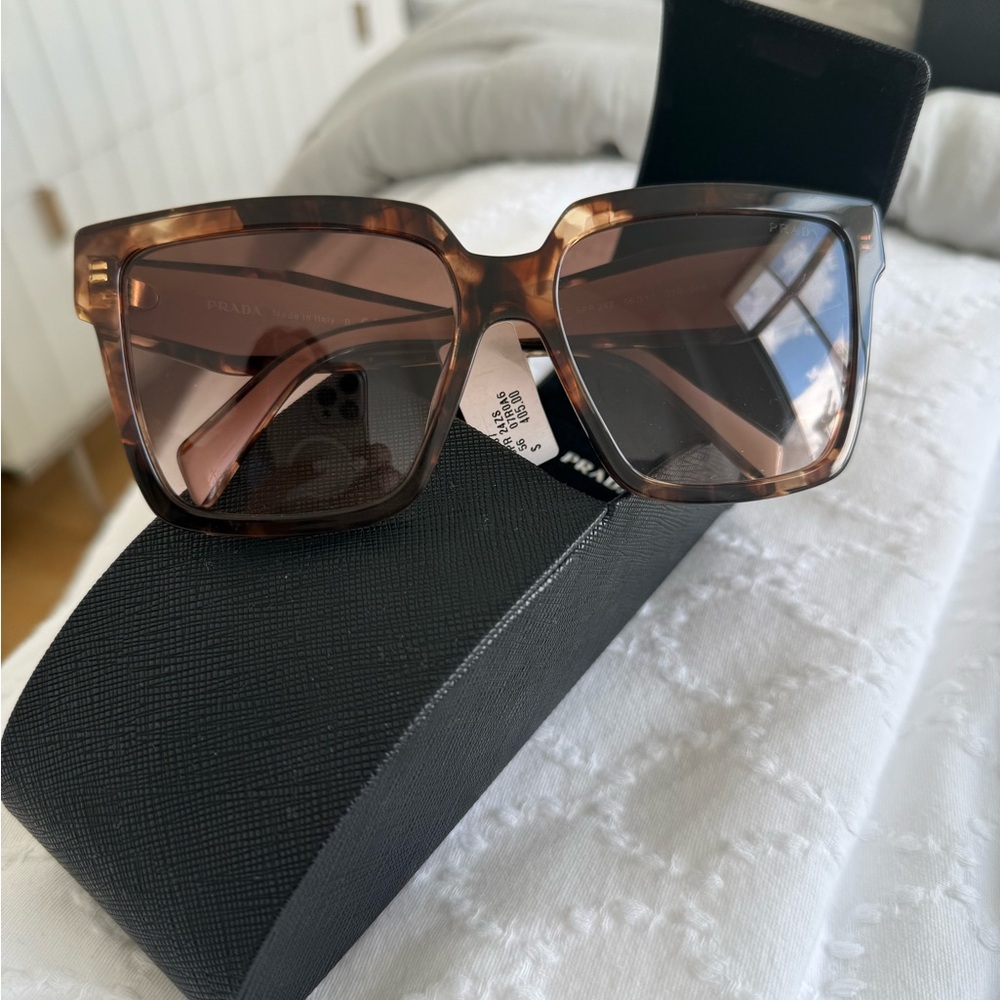 BRAND NEW Prada Women's Brown Square Sunglasses